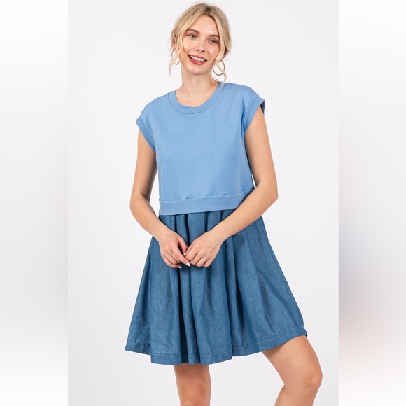 30Contrast Denim Pleated  Dress - Picture 6 of 6